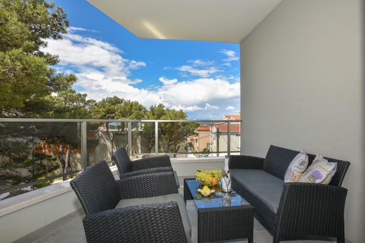 Apartment Daninovica I Макарска Экстерьер фото