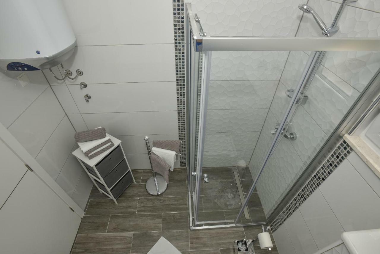 Apartment Daninovica I Макарска Экстерьер фото