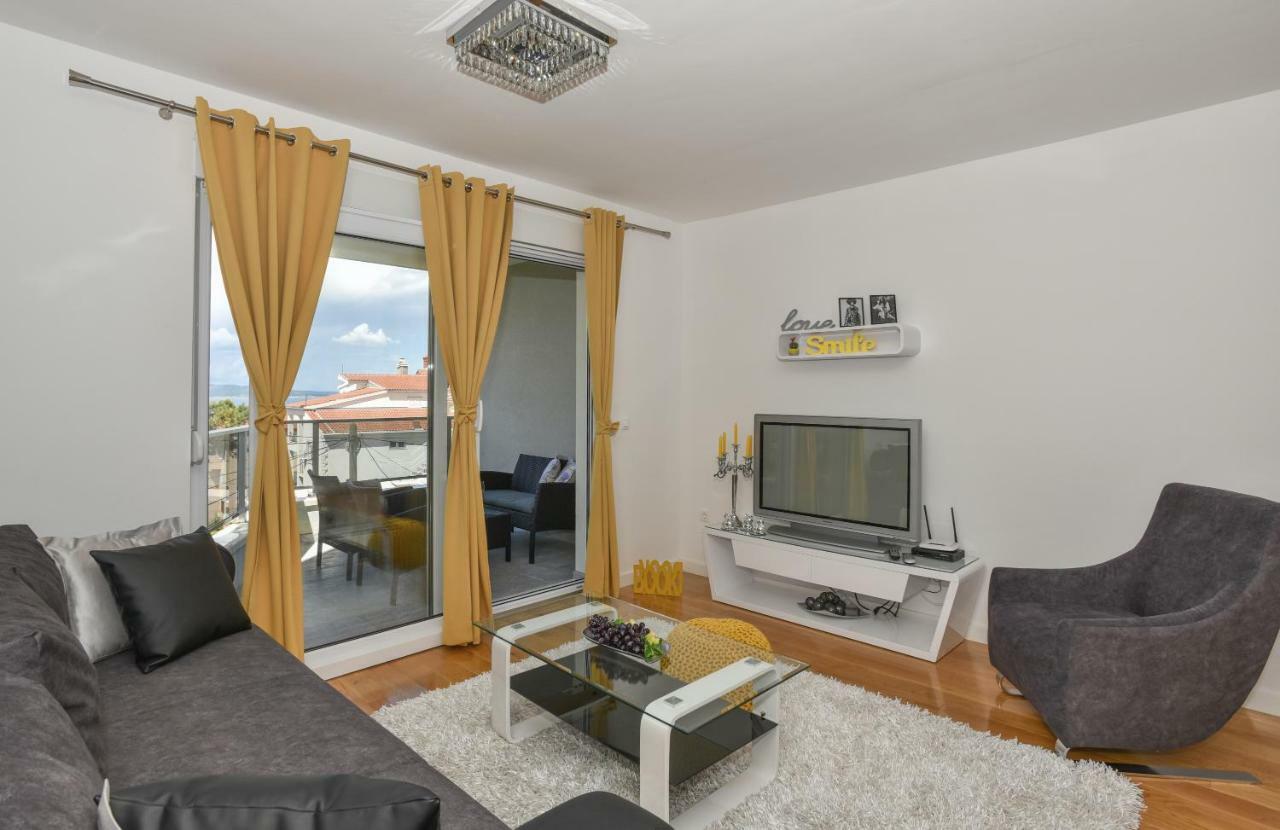 Apartment Daninovica I Макарска Экстерьер фото