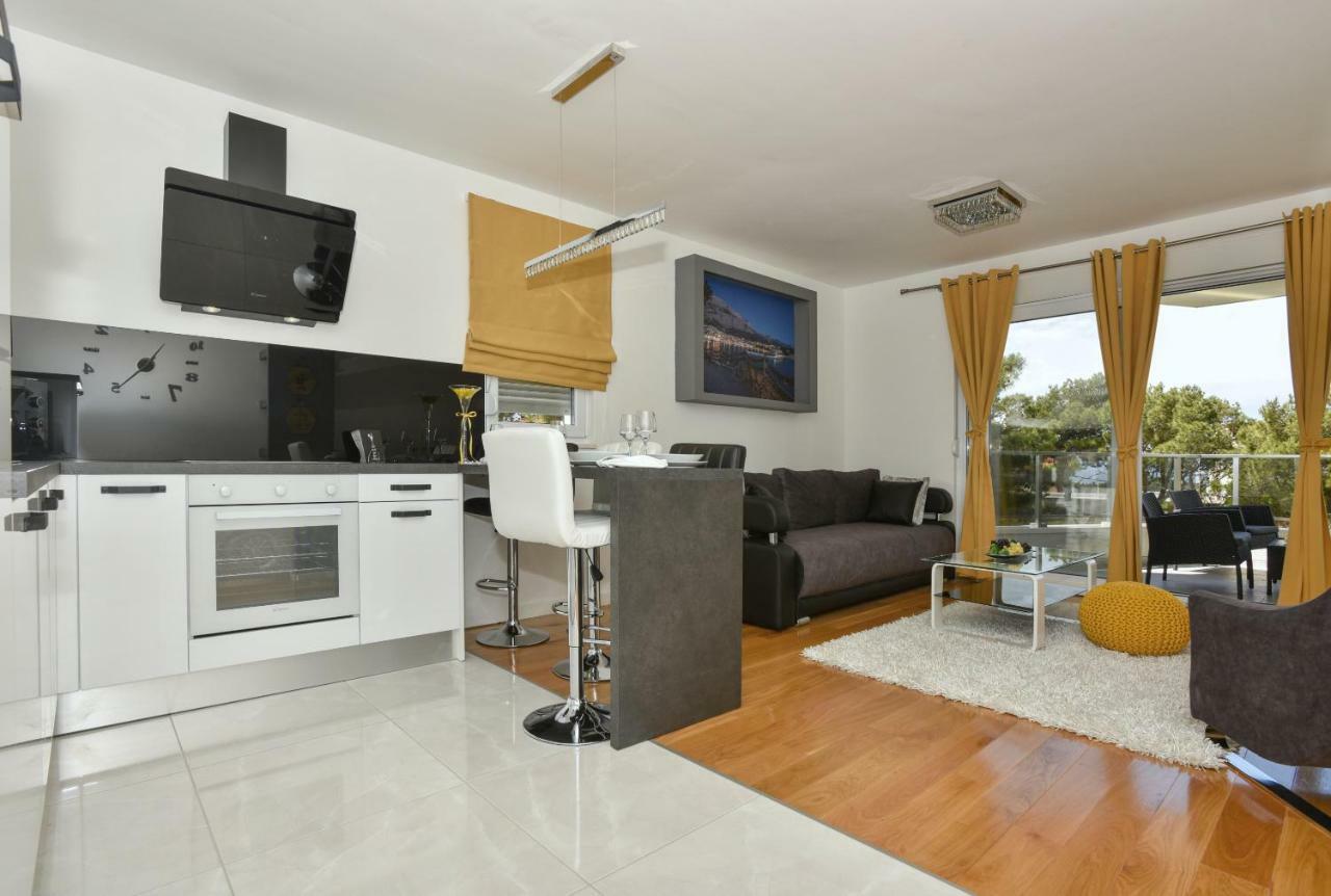 Apartment Daninovica I Макарска Экстерьер фото